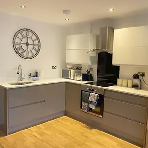 Holiday home Bevendean Hut - Modern 5 Bedroom House, With Parking, Brighton