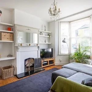 Holiday home King Bd, Spacious 4bd Victorian In Hove, 5 Mins From Beach!, Brighton