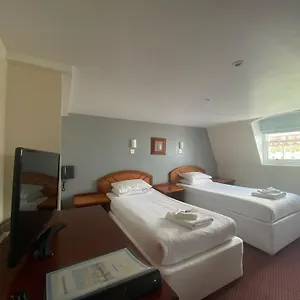 2* Hotel The
