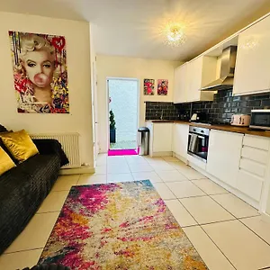 Holiday home Pophaus Brighton - Glam Pad In The Lively Lanes, Brighton