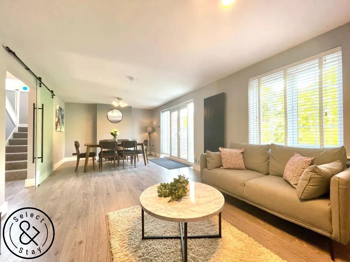 Refurbished 4-Br House Near Beach And The Downs Villa Brighton