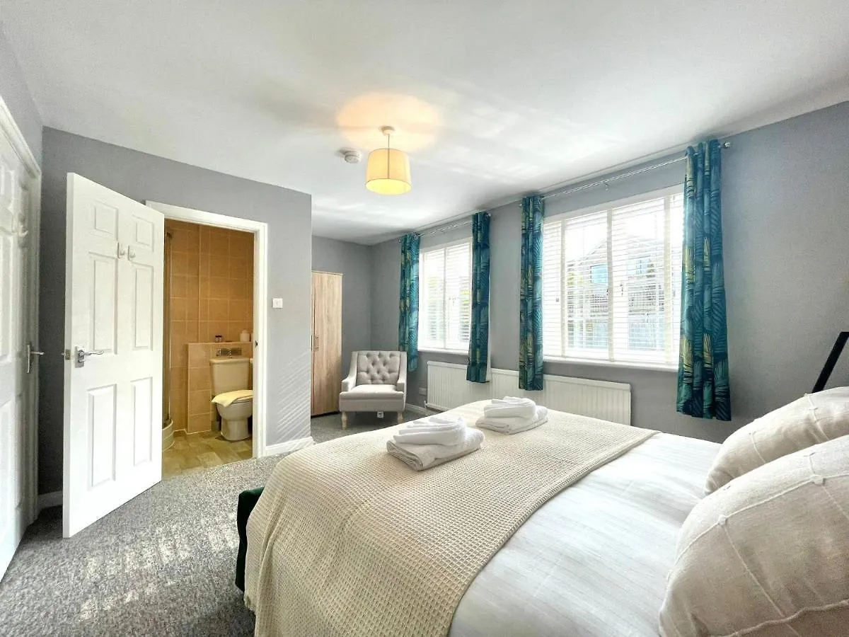 Refurbished 4-Br House Near Beach And The Downs Villa Brighton